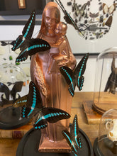 Charger l'image dans la galerie, Vierge aux papillons sous globe ENVOI IMPOSSIBLE