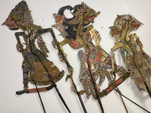 Charger l'image dans la galerie, Marionettes wayang Balinaise anciennes