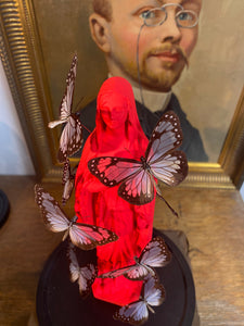 Vierge aux papillons sous globe ENVOI IMPOSSIBLE