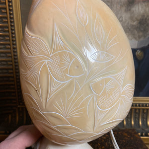 Lampe coquillage gravé