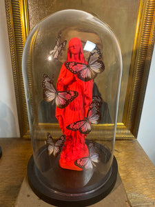 Vierge aux papillons sous globe ENVOI IMPOSSIBLE