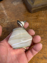 Charger l&#39;image dans la galerie, Encrier en coquillage
