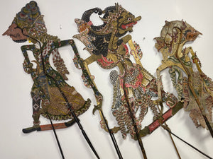 Marionettes wayang Balinaise anciennes