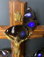 Charger l&#39;image dans la galerie, Cadre christ aux papillons
