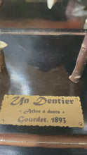 Charger et lire la vidéo dans la visionneuse de la Galerie, Globe « Le dentier » PAS D’ENVOI
