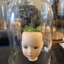 Charger l&#39;image dans la galerie, Globe chauve-souris sur tête de poupée en porcelaine
