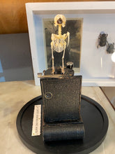Charger l&#39;image dans la galerie, Le petit oiseau est sorti!!
