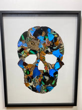 Charger l&#39;image dans la galerie, Cadre tête de mort en ailes de papillons
